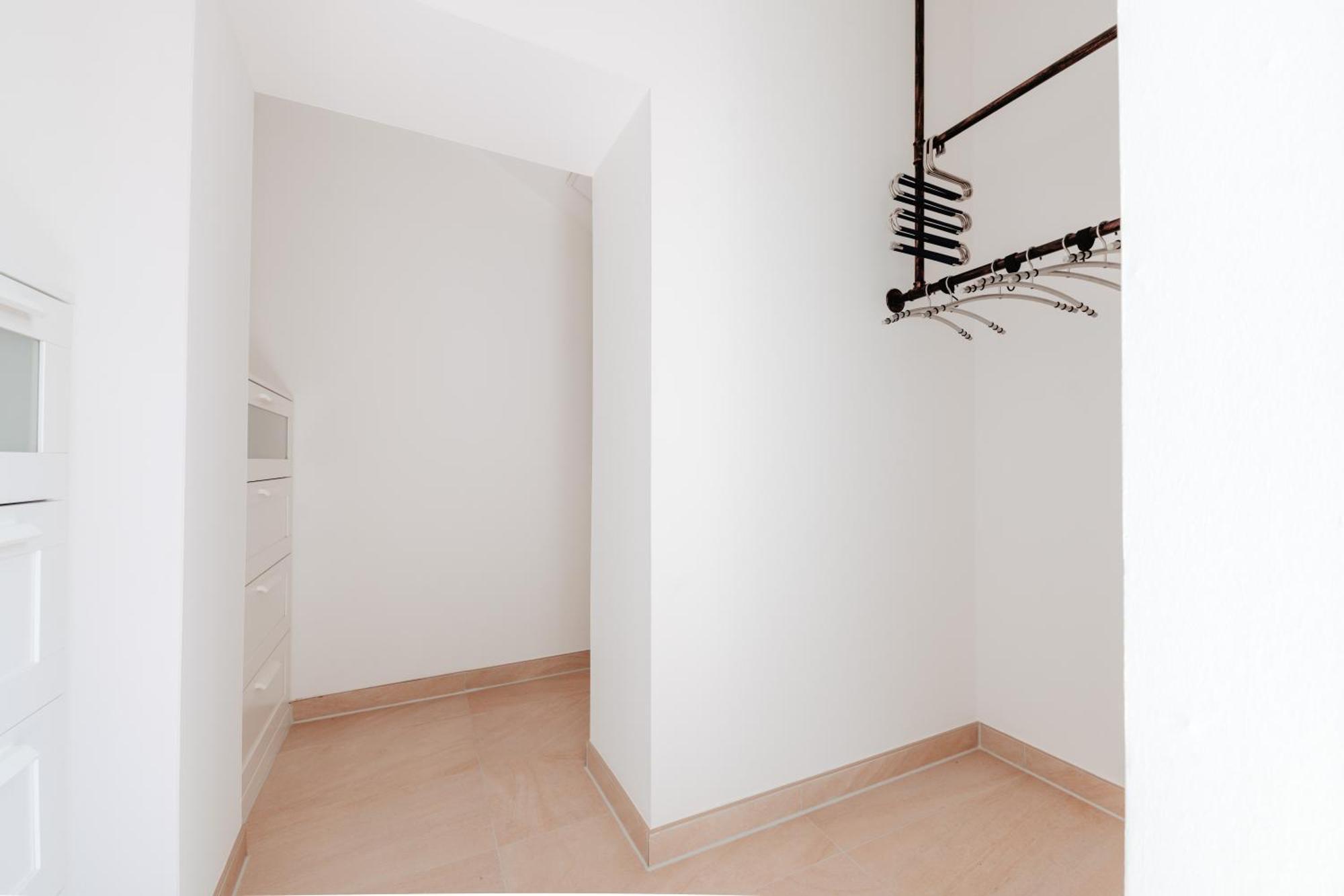 Apartment First Wohnen Gmbh